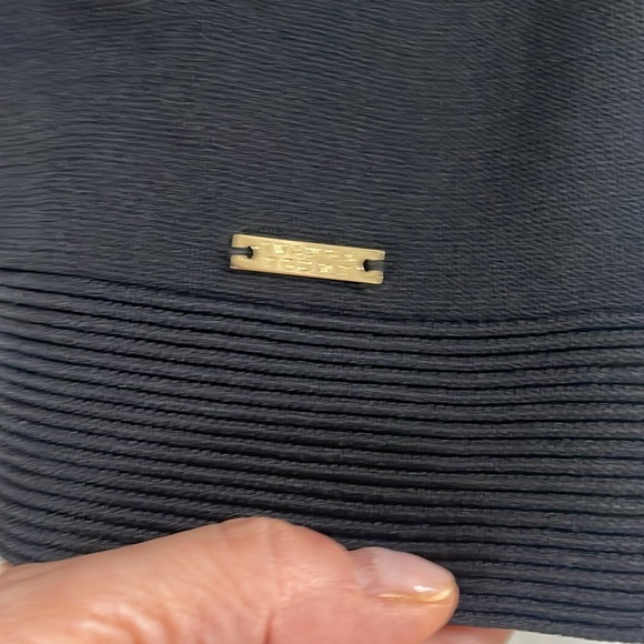 Ivanka Trump short sleeve black sweater size small - Picture 2 of 4